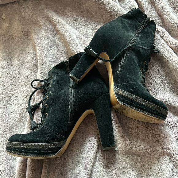 Juicy Couture Black Suede Heeled Platform Booties-8.5 size - Picture 2 of 9